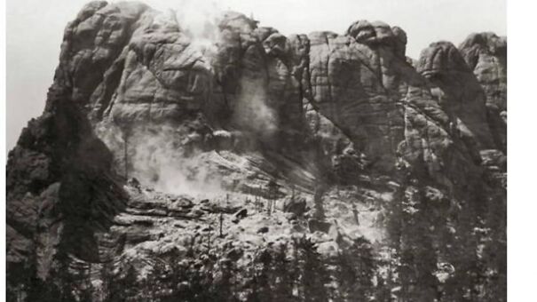 mount-rushmore-before-6179068bdfdc2.jpg