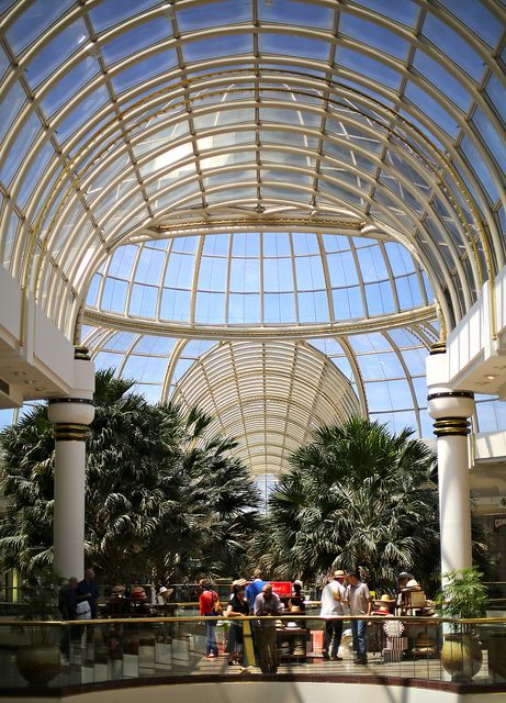 Chadstone-Shopping-Centre-Melbourne-Australia-67e2652894016.jpg
